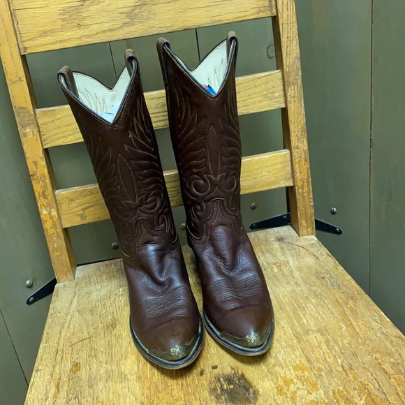 Boots. Decorative. Size 6 1/2 - Picture 2 of 10
